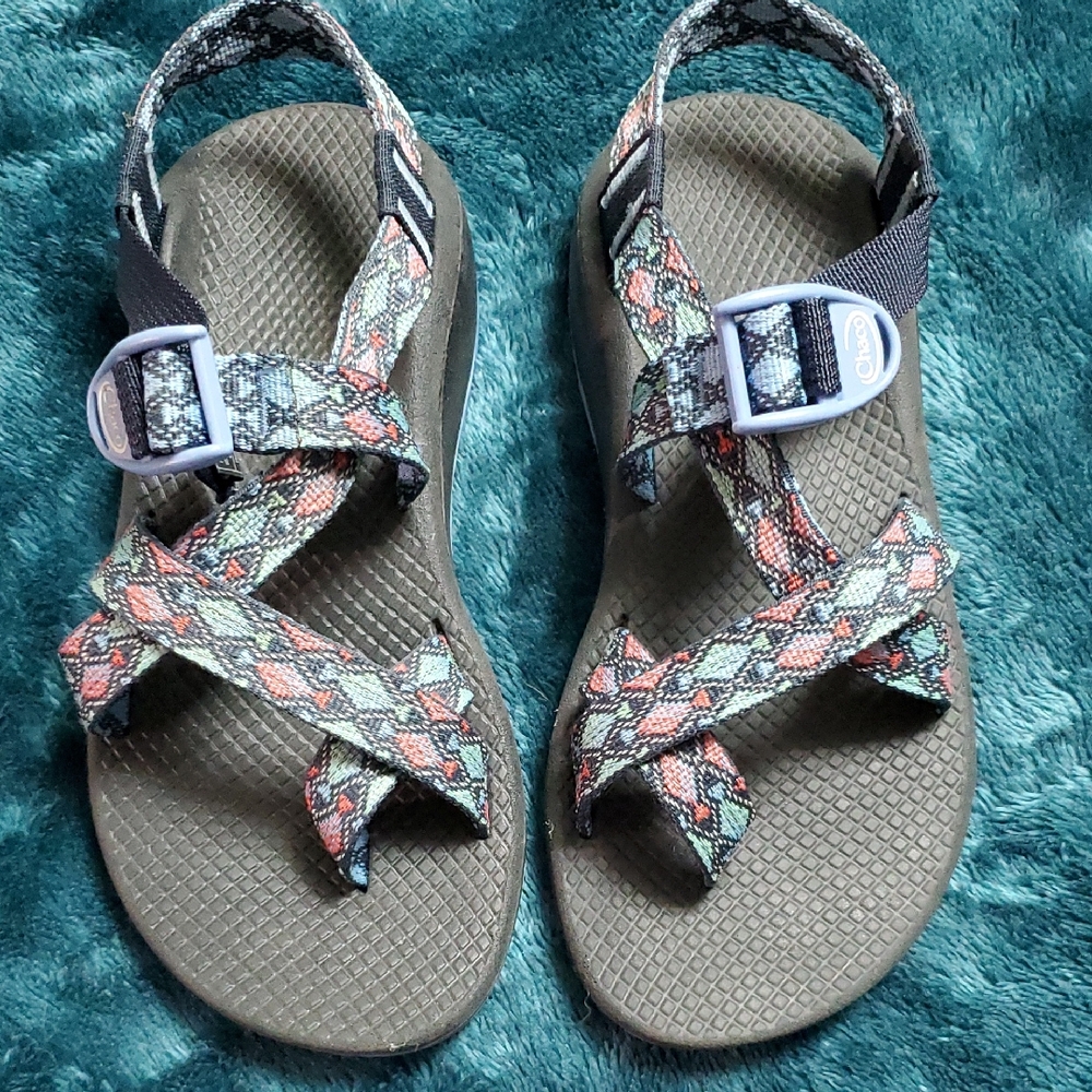 Womens Chacos Size 7